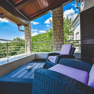 https://apartment-and-room-tacy.in-istria.net